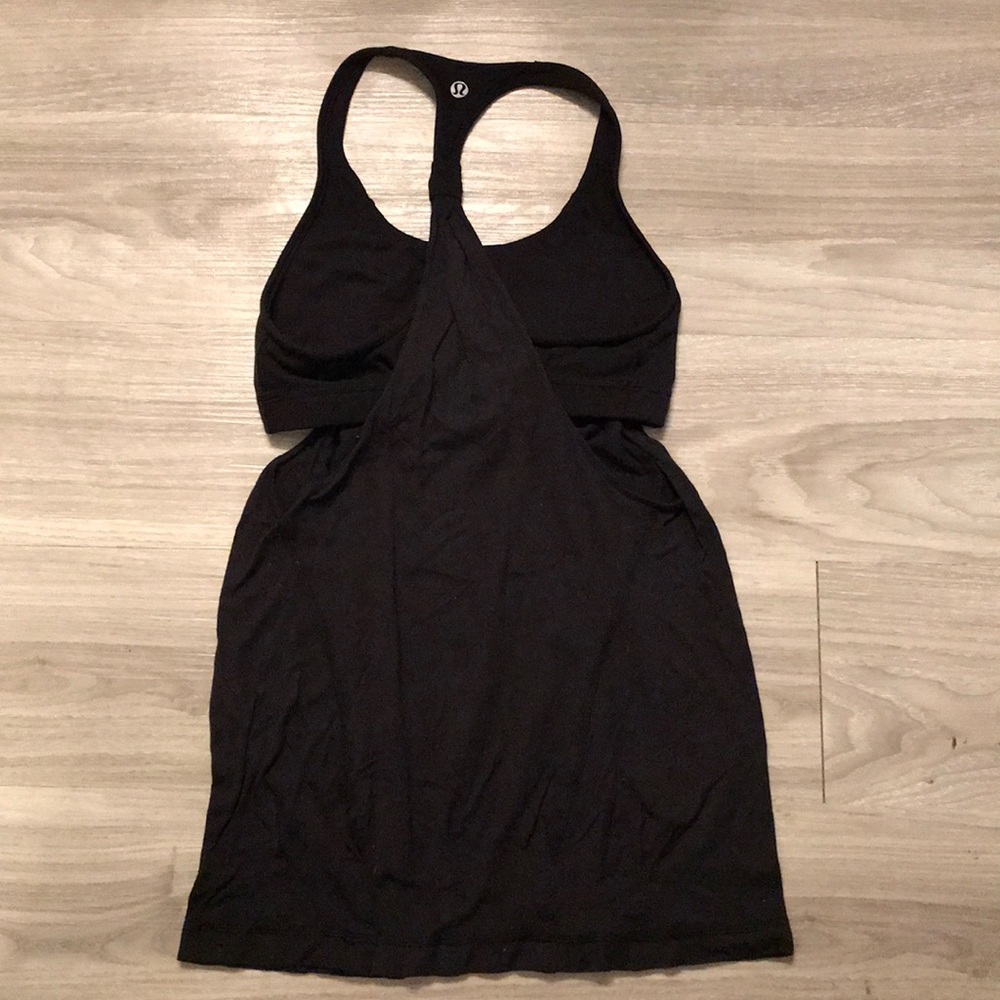 Lululemon workout top